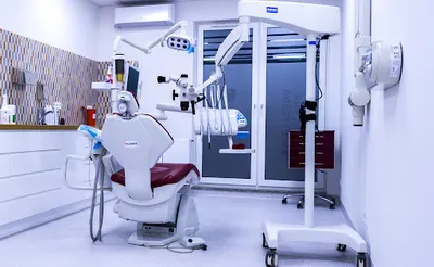 Stomatologia & Medycyna Estetyczna "Twój S-dentysta" Marzena Sikora, Kinga Pawlicka-Sikora, Nikodem Sikora